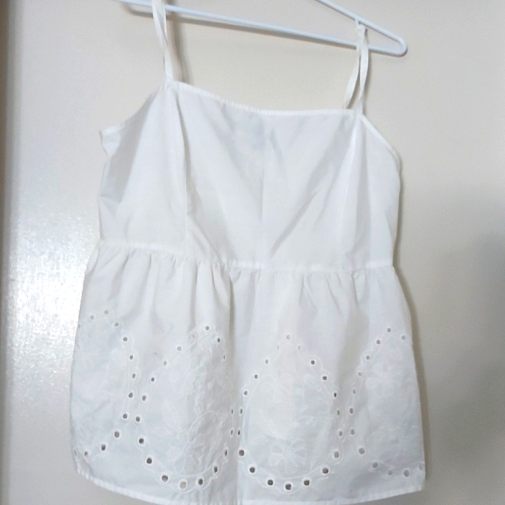 Primark White Floral Top NWOT/Sz M, Floral/Lightweight/Summer/Beach/Flared